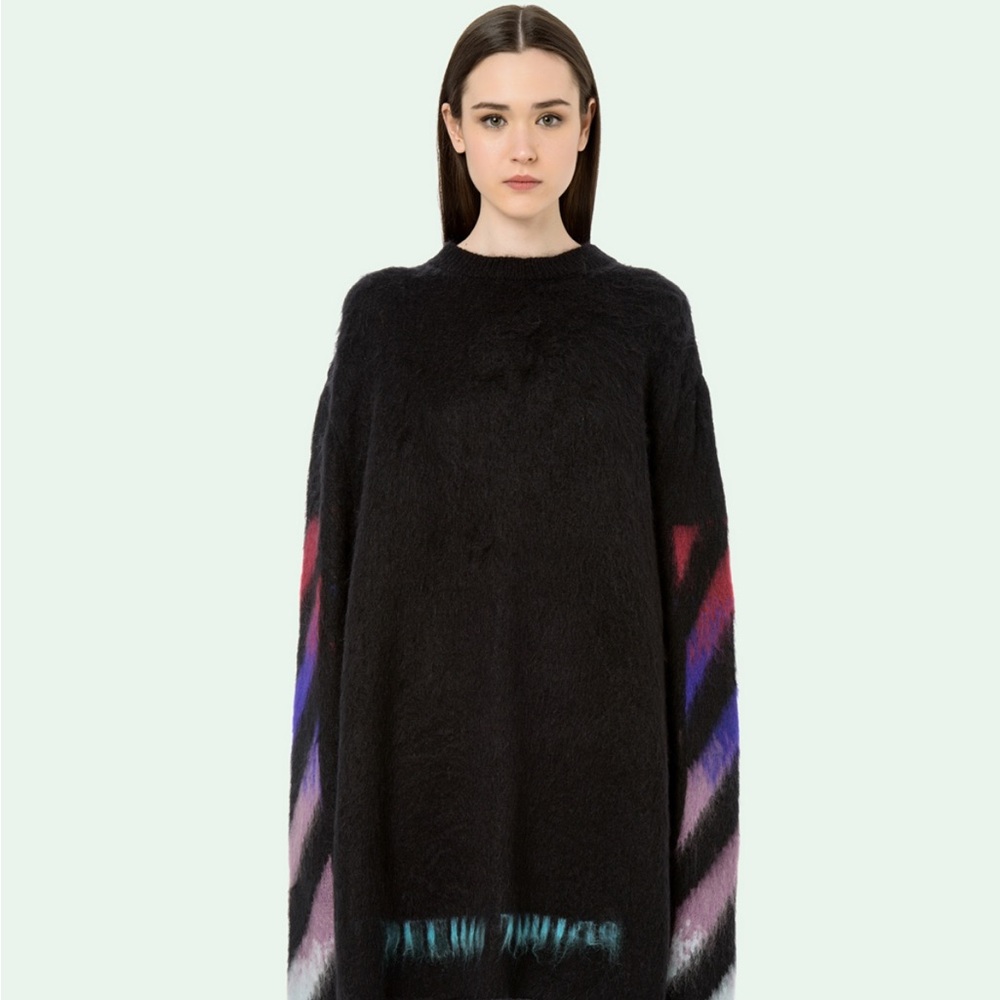 BRUSHED ARROWS PULL BLACK BORDEAUX